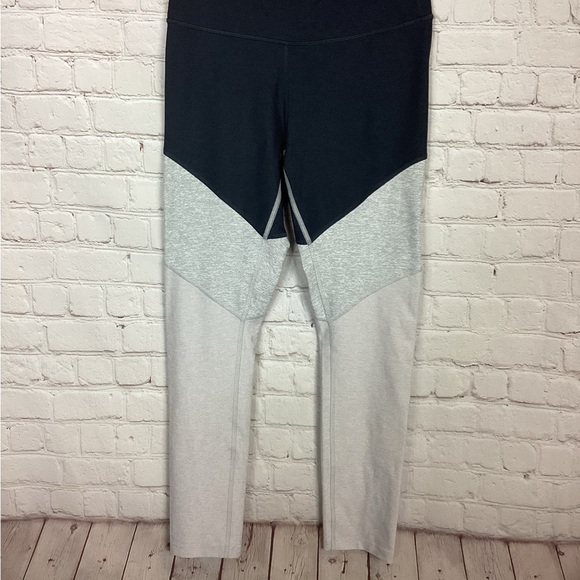 Outdoor Voices Womens Colorblock 7/8‎ Leggings, sz S, GUC - Picture 2 of 6